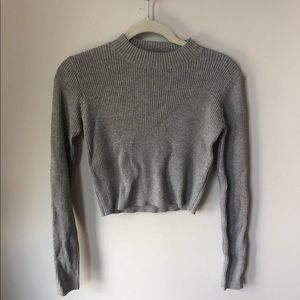 Long sleeve crop top